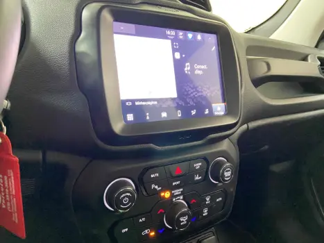 RENEGADE 1.3 T270 TURBO FLEX LONGITUDE AT6