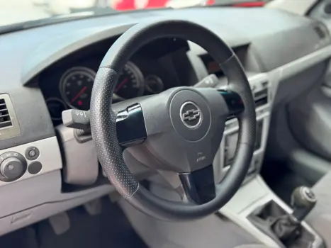 VECTRA 2.0 MPFI Elegance 8V