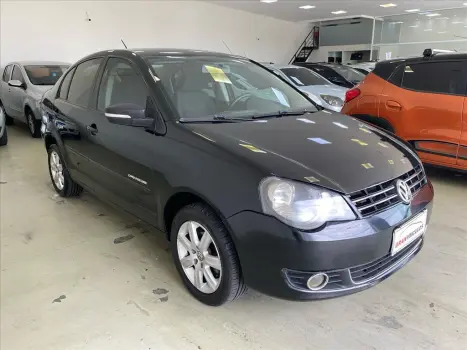 POLO SEDAN 1.6 MI COMFORTLINE 8V FLEX 4P AUTOMATI