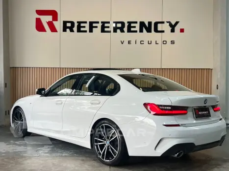 320i 2.0 16V TURBO GASOLINA M SPORT AUTOMÁTICO