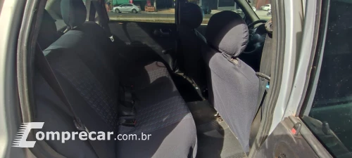 CORSA 1.0 MPFI Milenium Sedan 8V