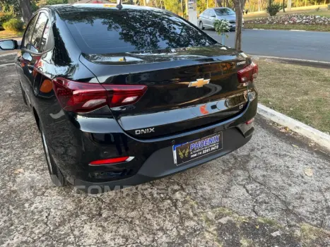 ONIX 1.0 Turbo Plus LT