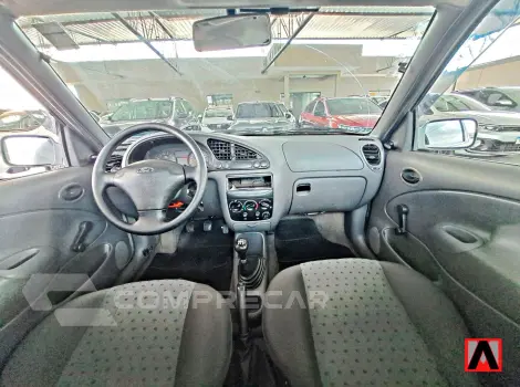 COURIER 1.6 L 8V