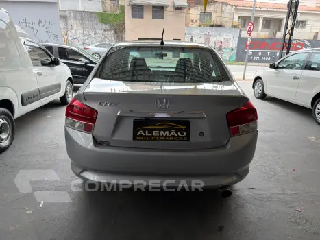 CITY 1.5 LX Sedan 16V