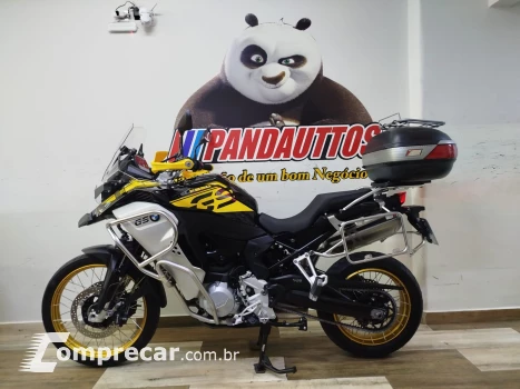 F 850 GS ADVENTURE 40 ANOS