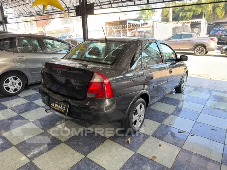 CORSA 1.0 MPFI Maxx Sedan 8V