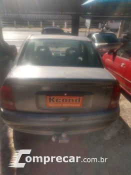 CORSA 1.6 MPFI Classic Sedan 8V