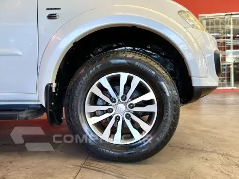 PAJERO 3.5 HPE 4X4 7 LUGARES V6 24V FLEX 4P AUTOMÁTICO