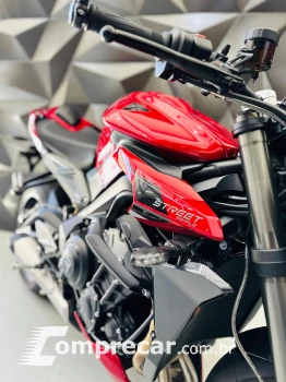 street triple rs
