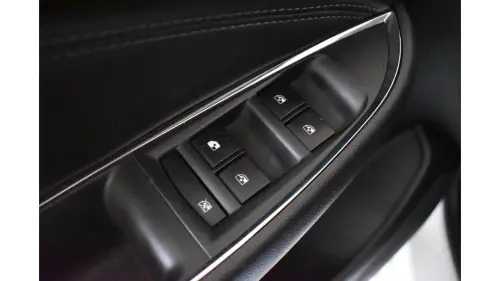 CRUZE HATCH - 1.4 TURBO SPORT6 LTZ 16V 4P AUTOMÁTICO