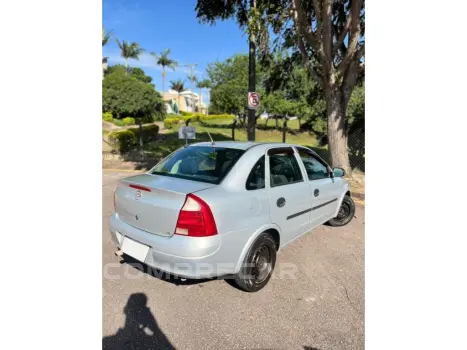 CORSA 1.8 MPFI SEDAN 8V FLEX 4P MANUAL