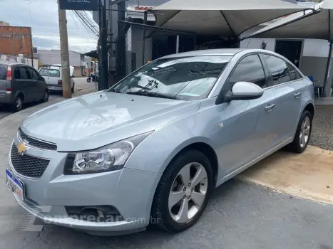 CHEVROLET CRUZE 1.8 LT 16V 4 portas