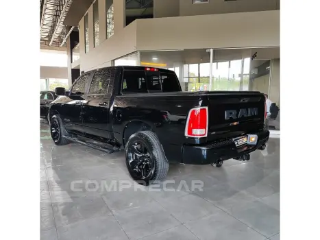 CLASSIC 5.7 V8 GASOLINA LARAMIE NIGHT EDITION CD 4X4 AUTOMÁT