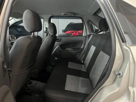 FIESTA 1.6 SE Sedan 16V