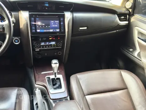 HILUX SW4 2.8 SRX 4X4 7 LUGARES 16V TURBO INTERCOOLER DIESEL