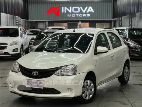 Toyota ETIOS HATCH - 1.3 X 16V 4P MANUAL 4 portas