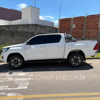 Toyota HILUX 2.7 SR 4X2 CD 16V 4 portas