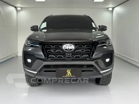 HILUX SW4 2.8 D-4d Turbo SRX 7L 4X4