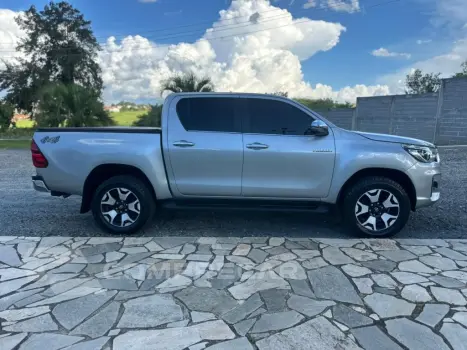 HILUX 2.8 SRX 4X4 CD 16V DIESEL 4P AUTOMÁTICO
