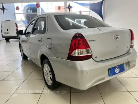 Etios Sedan 1.5 16V 4P FLEX X PLUS AUTOMÁTICO