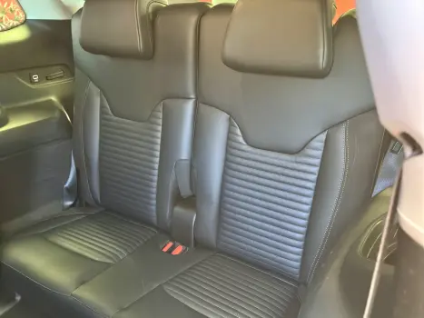 COMMANDER 1.3 T270 TURBO FLEX LIMITED AT6