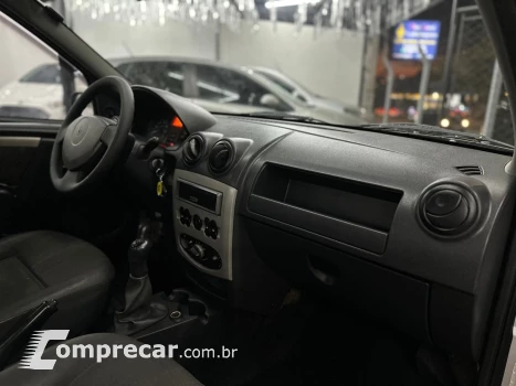 Renault LOGAN 1.0 EXPRESSION UP 16V FLEX 4P MANUAL 4 portas