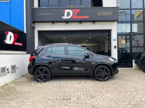 TRACKER 1.4 16V Turbo Midnight