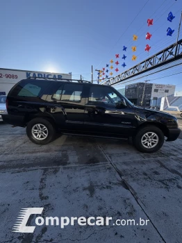 BLAZER 2.4 MPFI 4X2 8V GASOLINA 4P MANUAL