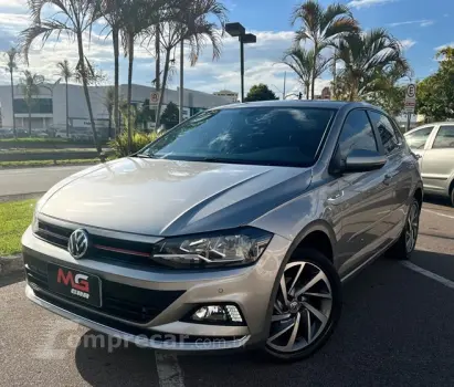 Volkswagen POLO 1.0 200 TSI Highline 4 portas