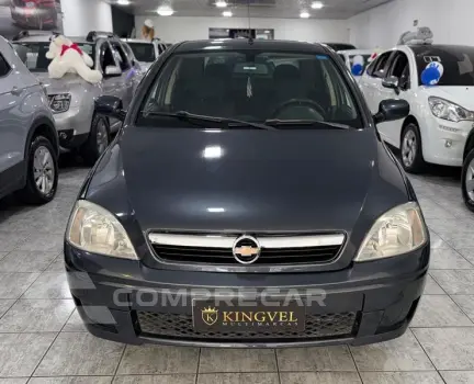CORSA SEDAN PREMIUM