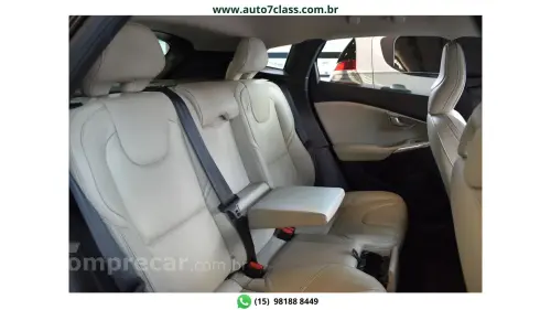 V40 - 2.0 T4 MOMENTUM 4P AUTOMÁTICO