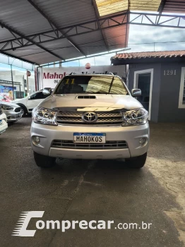 Hilux SW4 SRV D4-D 4x4 3.0 TDI Dies. Aut