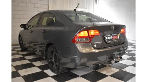 CIVIC - 1.8 LXS 16V 4P AUTOMÁTICO