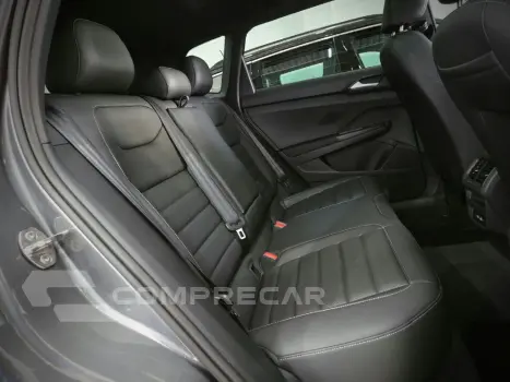 TAOS 1.4 250 TSI TOTAL FLEX HIGHLINE AUTOMÁTICO