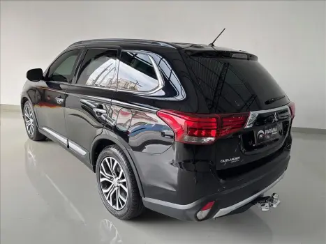 OUTLANDER 2.2 4X4 16V DIESEL 4P AUTOMÁTICO