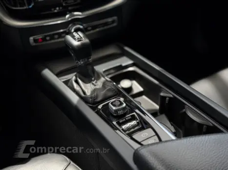 XC 60 T-5 MOMENTUM 2.0 254cv AWD 5p