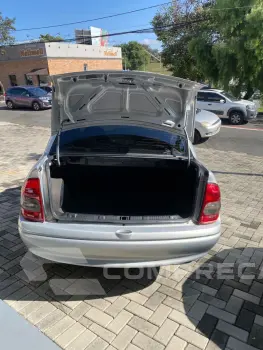 Corsa Super 1.6 MPFI 8v 5p
