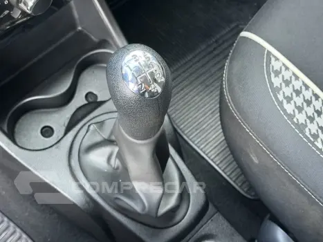 SANDERO 1.6 STEPWAY TWEED 8V FLEX 4P MANUAL