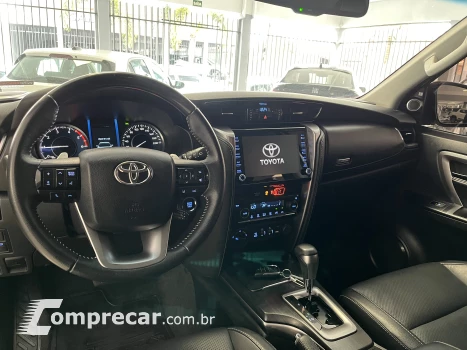 HILUX SW4 2.8 D-4d Turbo SRX 4X4
