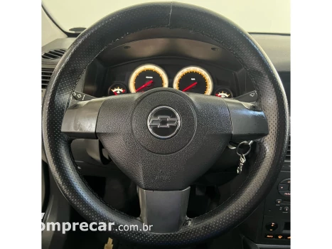 VECTRA 2.0 MPFI GT HATCH 8V FLEX 4P MANUAL