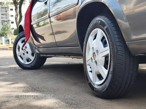 CLASSIC 1.0 MPFI LS 8V FLEX 4P MANUAL