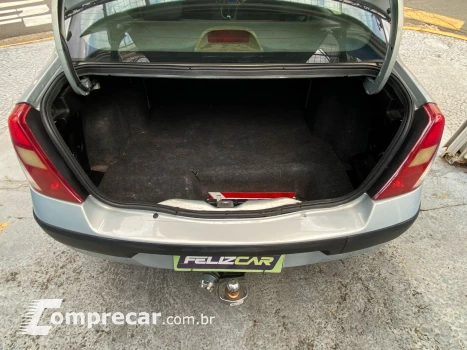 CLIO 1.0 Privilége Sedan 16V