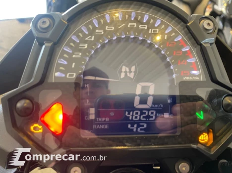 KAWASAKI Z400