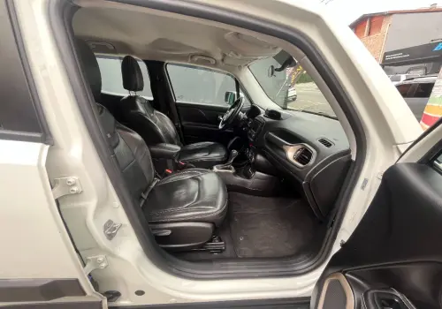 Renegade Longitude 1.8 4x2 Flex 16V Aut.