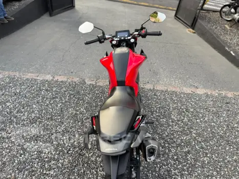 cb 300f twister cbs