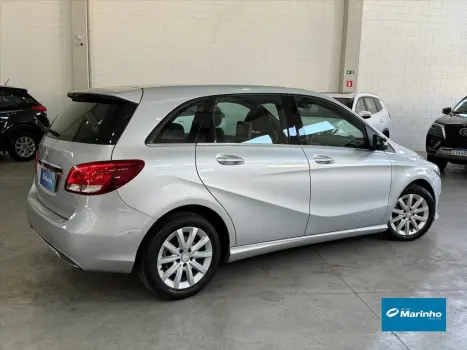 B 200 1.6 SPORT TURBO FLEX 4P AUTOMÁTICO