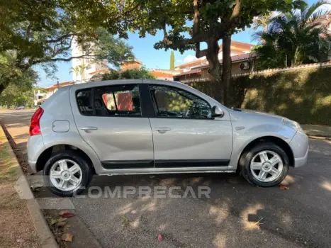 SANDERO - 1.6 PRIVILÉGE 8V 4P MANUAL