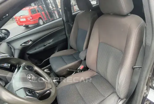 YARIS 1.3 16V XL