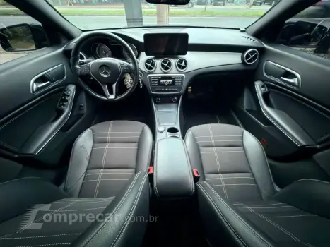 CLA 200 1.6 16V 4P VISION AUTOMÁTICO