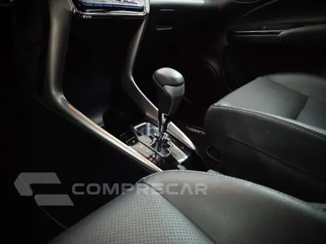 YARIS 1.5 16V FLEX XLS CONNECT MULTIDRIVE